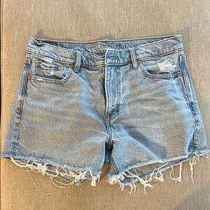 American Eagle Ex-Boyfriend Short
